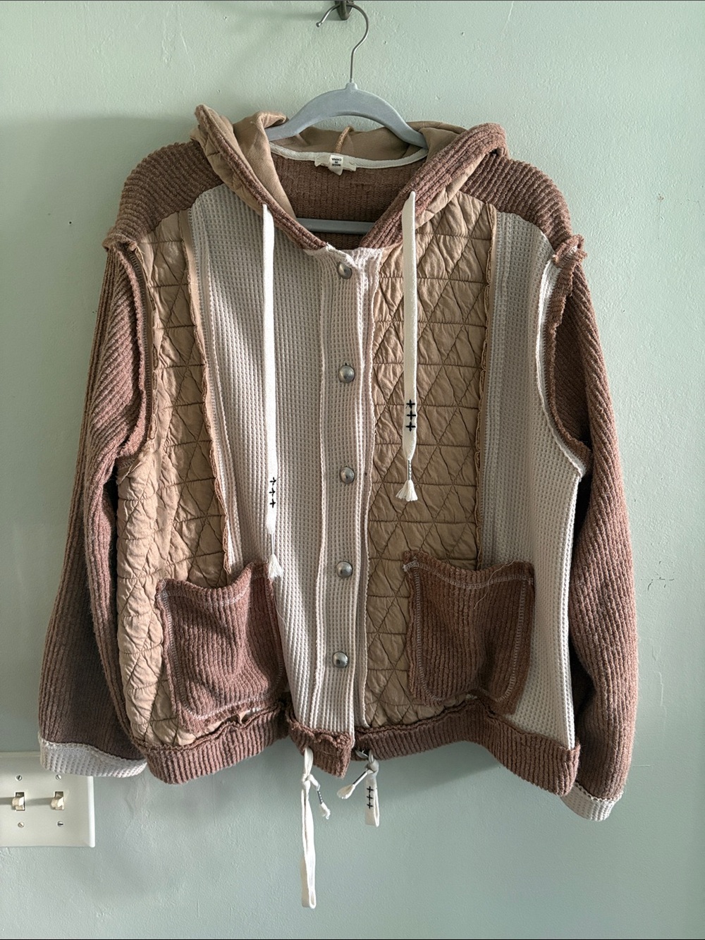 POL Taupe Knit Top with Cream Trim M - Picture 1 of 5
